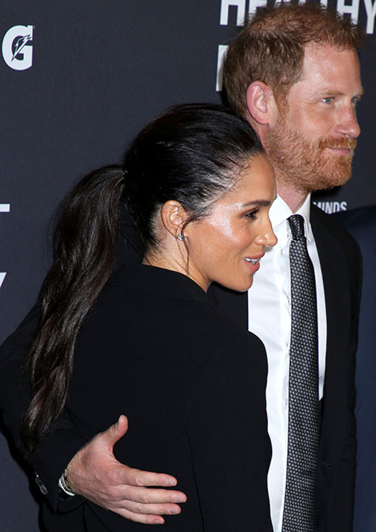 Aralarına hayatın en önemli gerçeği girdi...Yetti artık para avcılığın... İtibarımız yerlerde sürünüyor