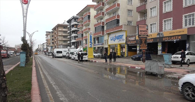 Son dakika... Vanda 5.2 büyüklüğünde deprem Prof. Dr. Naci Görürden dikkat çeken uyarı: 7 büyüklüğünde deprem üretebilir