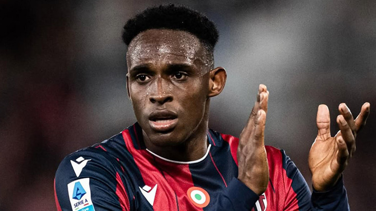 Fenerbahçe ve Galatasaray, 25 milyon euroluk stoper için karşı karşıya geldi