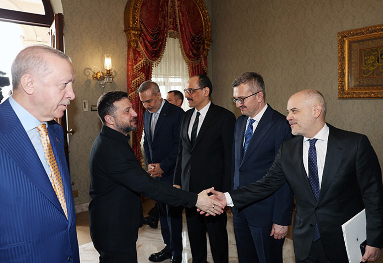 Cumhurbaşkanı Erdoğan, Zelenski ile bir araya geldi