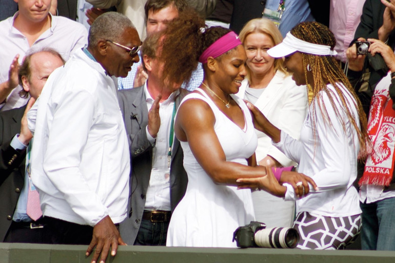 Aileden menajer olur mu