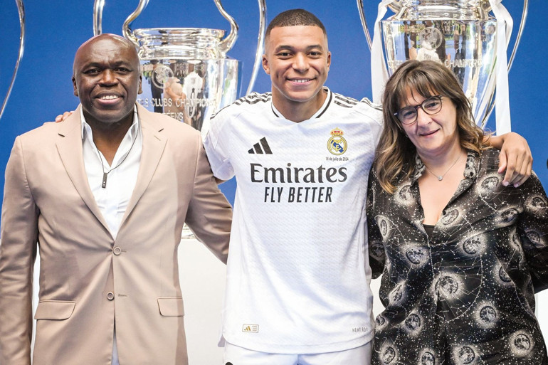 Aileden menajer olur mu