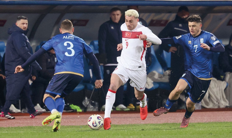 Aileden menajer olur mu