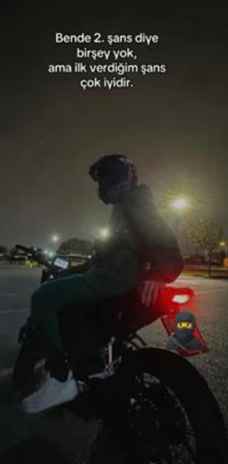 Beşiktaşta feci kaza... Otomobil motosiklete çarptı, 2 genç hayatını kaybetti