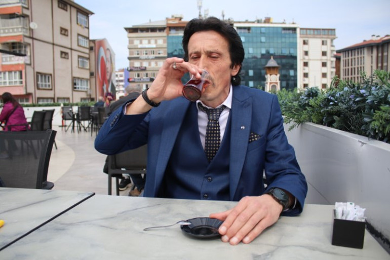 Mahkemeye başvurdu, arkadaşlarının taktığı lakabı isim olarak aldı | Duyanlar şaka yaptığını sanıyor