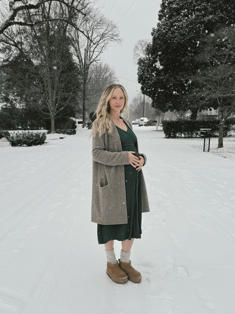 Dizi aşıkları evlendi Çocuğu düğünden sonra doğsun diye nikah masasına karnı burnunda oturdu