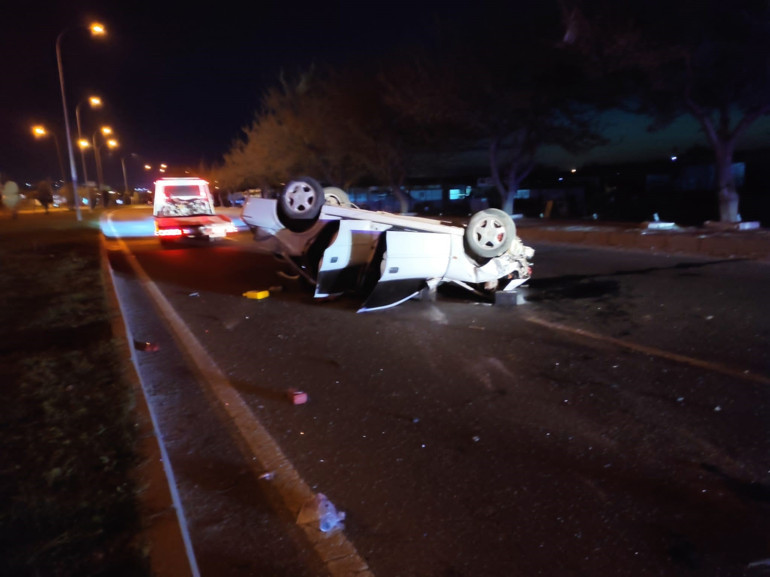 Otomobiller çarpıştı, 2 kişi hayatını kaybetti