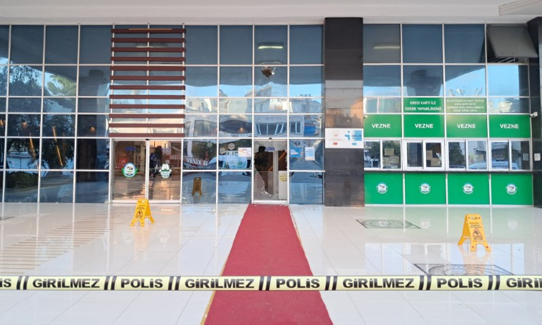 Belediye binasına ateş açan şahıs gözaltına alındı