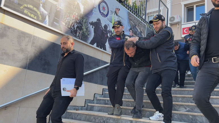 Bahçelievlerdeki dehşet Eski eşini bıçaklayarak öldürmüştü... Katil zanlısının otelden çıkış görüntüleri ortaya çıktı