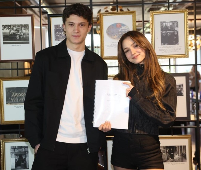 Bir aile hikayesi Daha On Yedi sete çıktı