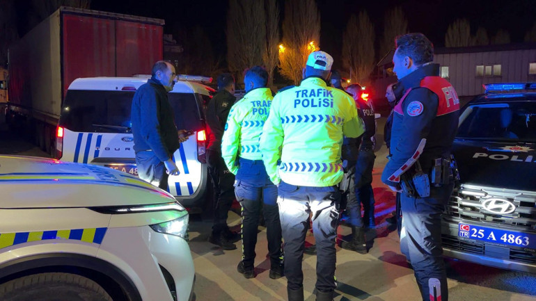 Erzurum’da otomobilin çarptığı ‘Alperen’ ağır yaralandı