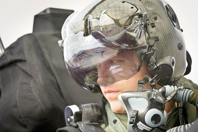 Savaş pilotunun hayat bağları