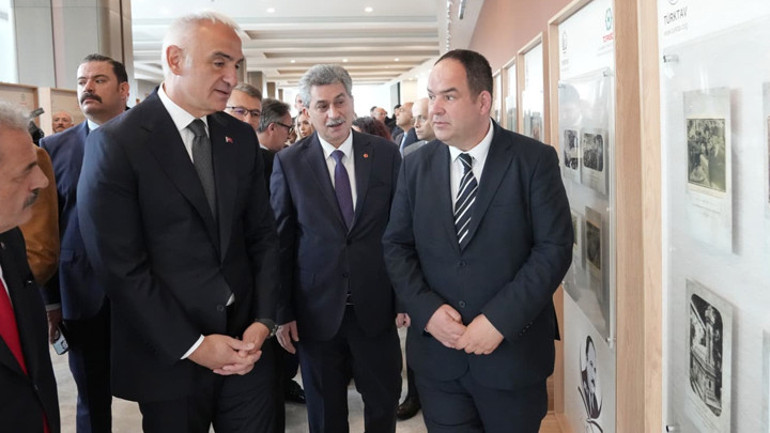 Türk dünyasına 5 lehçede dev eser | Türkleşmek, İslamlaşmak, Muasırlaşmak eseri Türk dünyasıyla buluşuyor