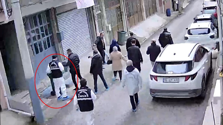  Keşif yerinde çöp kutularını tek tek gösterdi