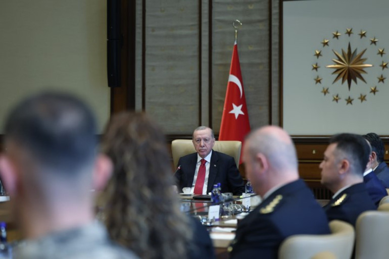 Cumhurbaşkanı Erdoğan, Bakan Çiftçi ve beraberindeki polisleri kabul etti