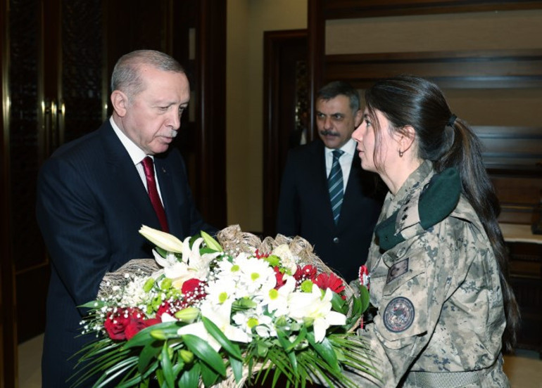 Cumhurbaşkanı Erdoğan, Bakan Çiftçi ve beraberindeki polisleri kabul etti