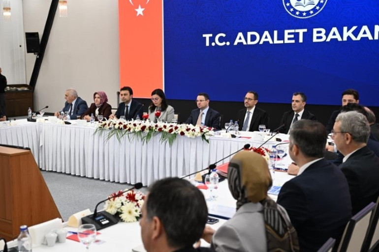 Son zamanların tartışma konusuydu | Bakan Gürlek: Ben de toplumla aynı kanaatteyim