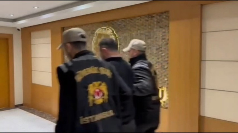 Beşiktaştaki terör saldırısında polisle dalga geçenler adliyeye sevk edildi 1 şüpheli tutuklandı