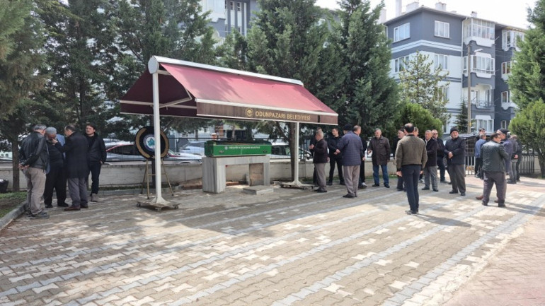 Kaymakamın makam aracı ile çarpışan aracın sürücüsü toprağa verildi