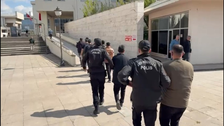  10 şüpheli tutuklandı