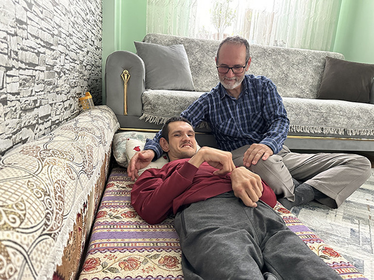  Beni örnek baba olarak görmüşler