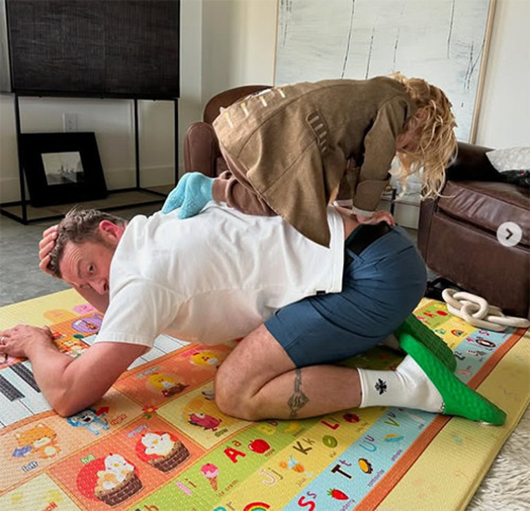  Ya büyü ya da bu evden git