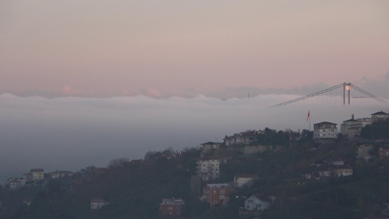 İstanbul Boğazı’nda yoğun sis etkili oldu