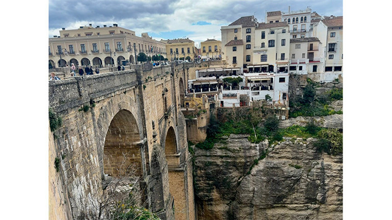 Adına şiirler ve romanlar yazılan, uğruna ölünen, resimler çizilen şehir: Ronda
