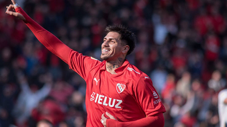 Fenerbahçeden sürpriz transfer teklifi Ajantinli stoper evet dedi