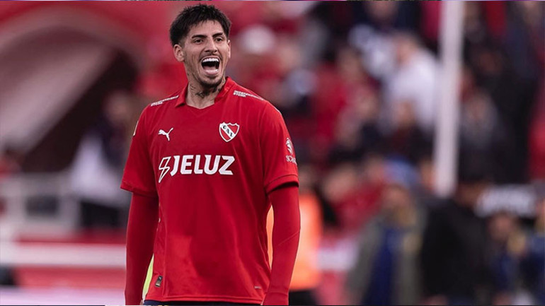 Fenerbahçeden sürpriz transfer teklifi Ajantinli stoper evet dedi