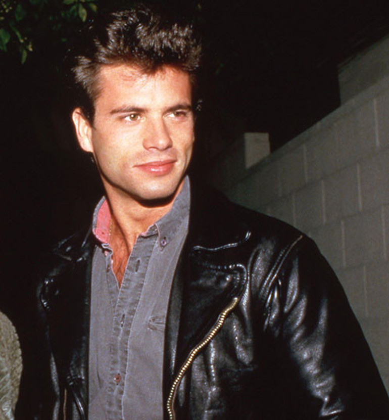 Gençlik yıllarında birbirlerine bakmamışlardı bile... İki ünlü oyuncu 60 yaşından sonra aşka düştü