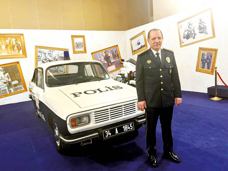 181. kuruluş yıldönümünde Türk polisinin üniforma mazisi