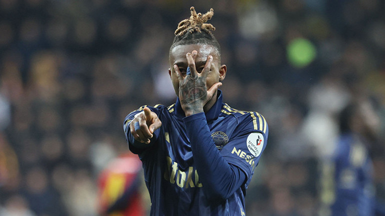  Asensiodan sonraki en kritik oyuncu, İnsan arada bir ceplerini kontrol etme ihtiyacı hissediyor