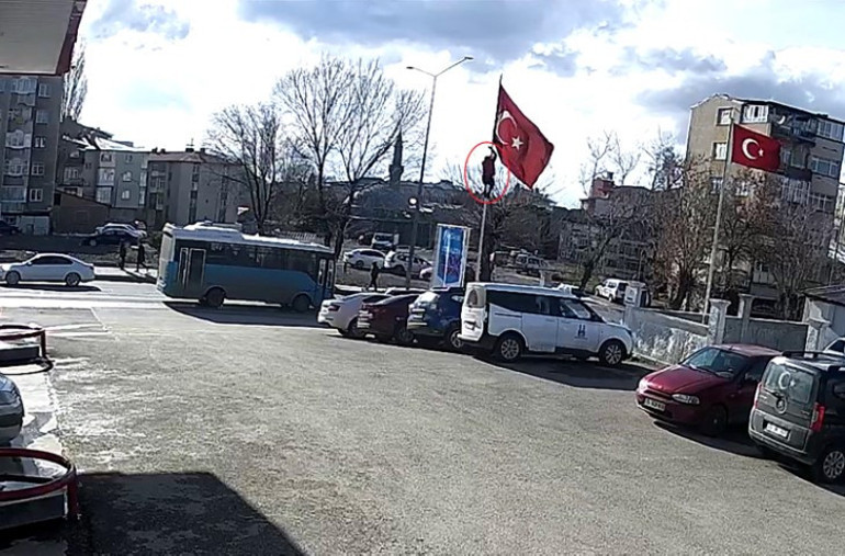 26 yaşındaki genç gereğini yaptı | Bu bir vatan meselesi