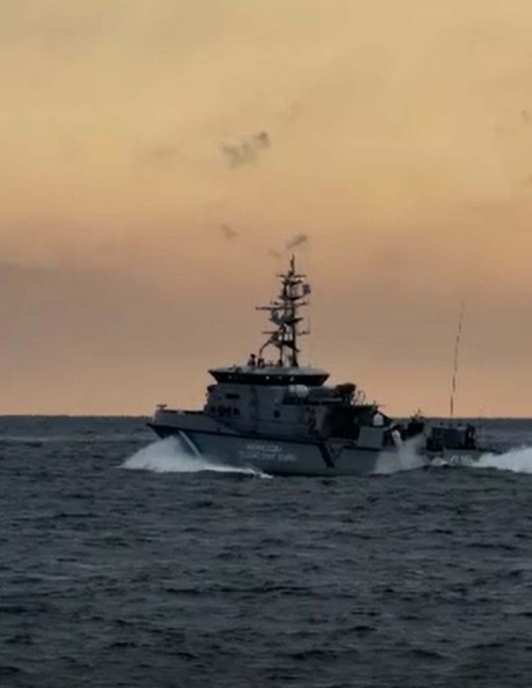  Türk Sahil Güvenliği, Yunan unsurlarını böyle kovaladı | Büyük, silahlı bir gemi yollamışlar