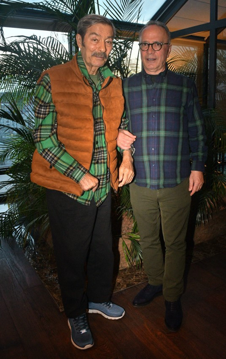 Kadir İnanır tedavi sonrası ayağa kalktı