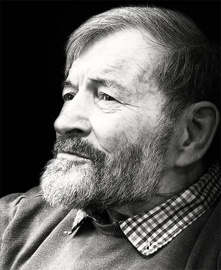  Benim babam öldü, kalbim acıyor