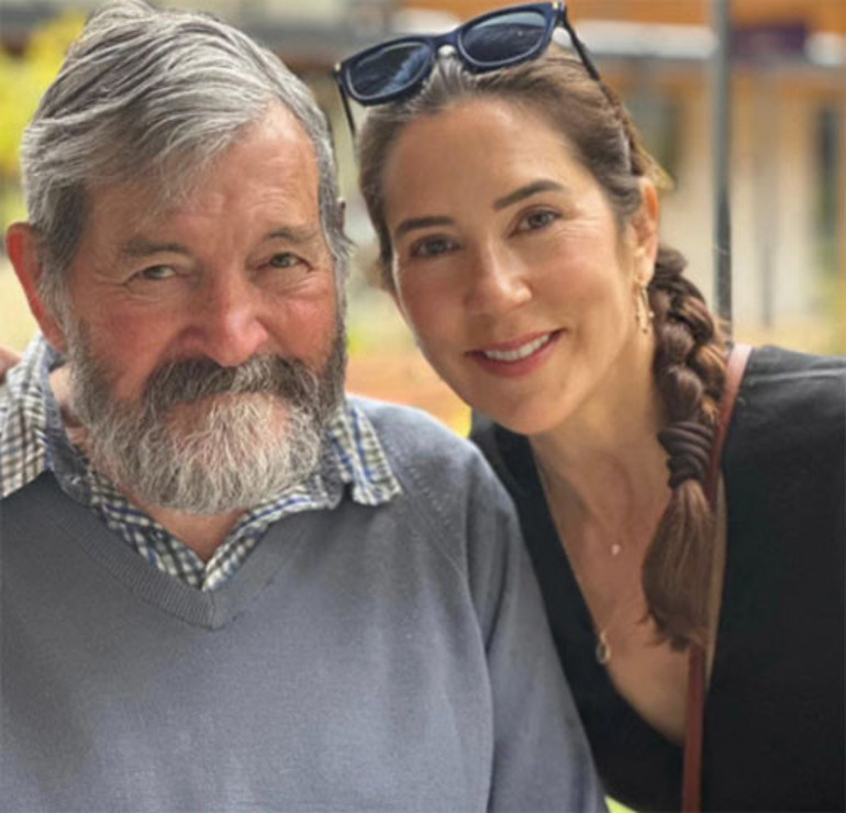  Benim babam öldü, kalbim acıyor