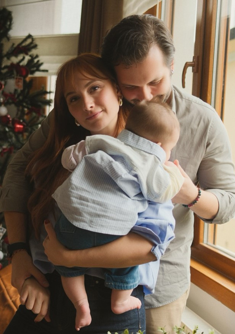 Ünlü oyuncu hamilelik sonrası yapılan çirkin yorumlara sessiz kalmadı