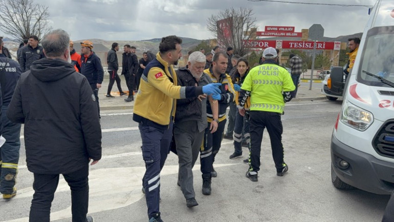  4ü futbolcu 6 yaralı