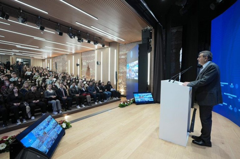  7 ilde 12 merkezde başladı | Milli Eğitim Akademisindeki ilk dersi Bakan Tekin verdi... Öğretmenler bu merkezlerde yetişecek
