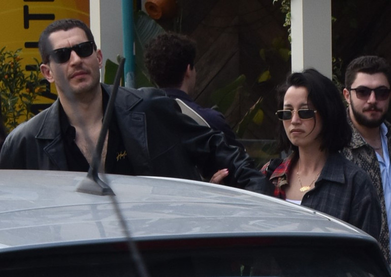 Uraz Kaygılaroğlu kız arkadaşıyla görüntülendi Özel hayatı konuşmam