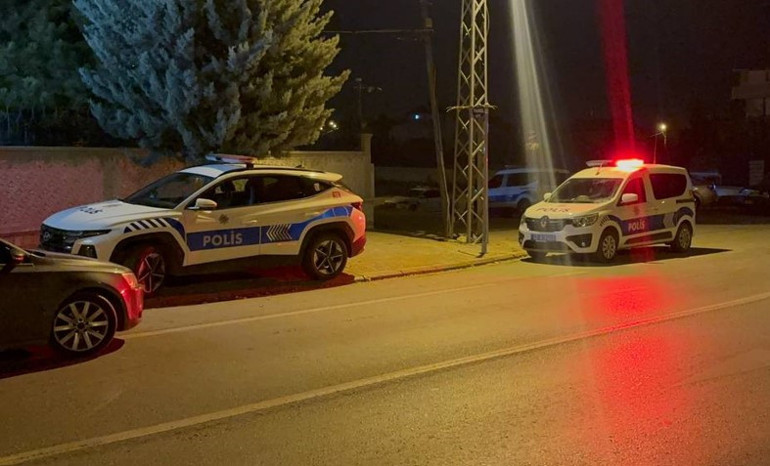  Görünce dayanamadım, bıçağı çıkardım