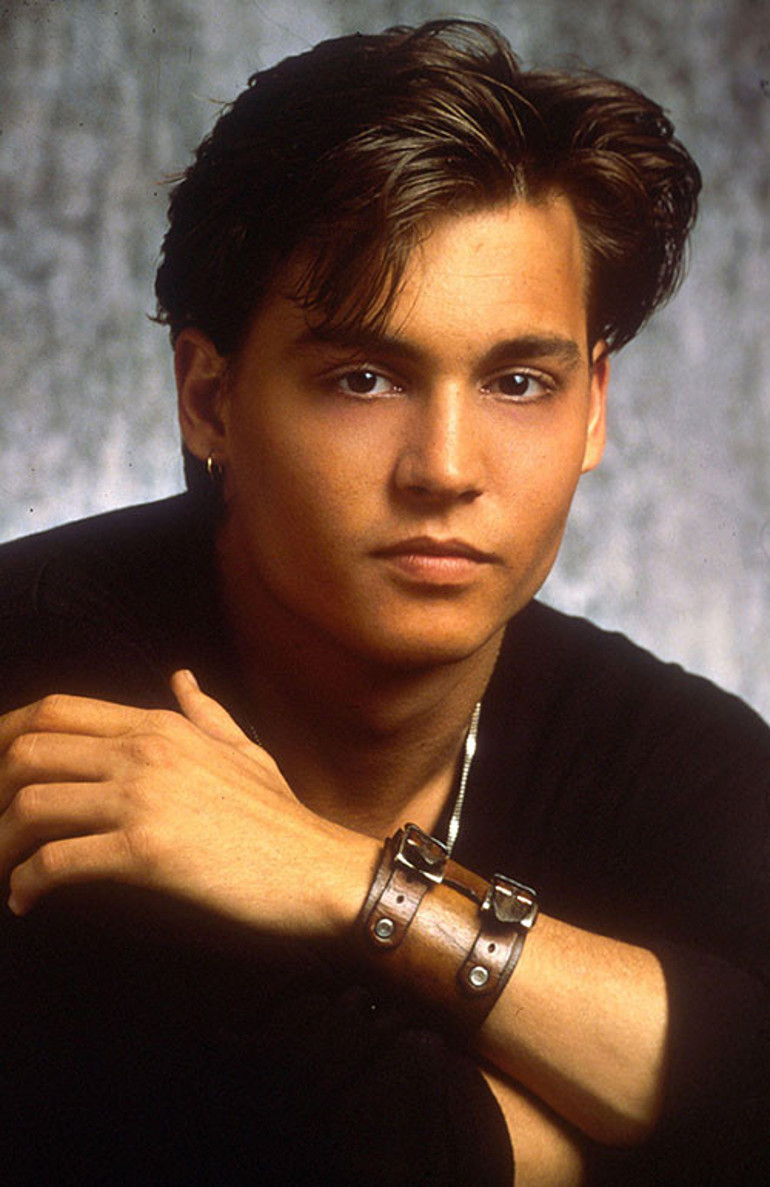  Hayatının altın çağında kalıcı bir ilişki arıyor... Bu yaşta sevgili peşinde koşacağıma gitar çalarım, daha iyi