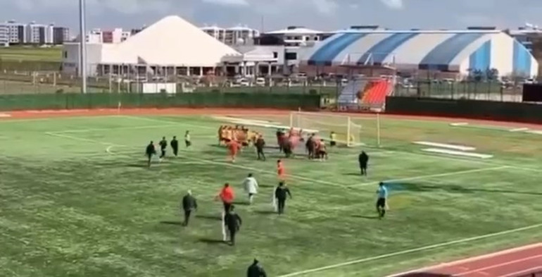  Kramponlu maganda süresiz kadro dışı bırakıldı