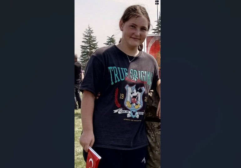 Çocukluk döneminde aşısı yapılıyor | Şiddetli baş ağrısı çeken Çağla entübe edildi... İlk başta tespit edemediler iddiası