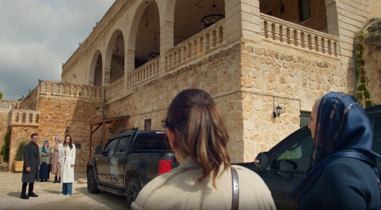 Alya ve Cihanın zorlu sınavı... Meryem Albora Konağında