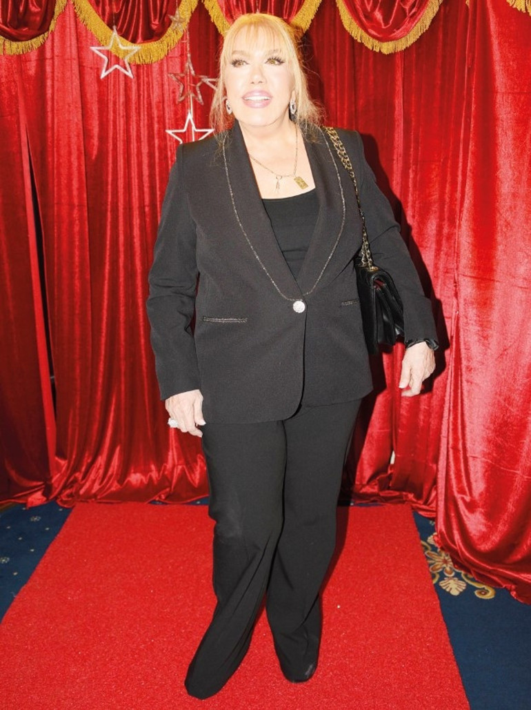 Cansevere moral gecesi