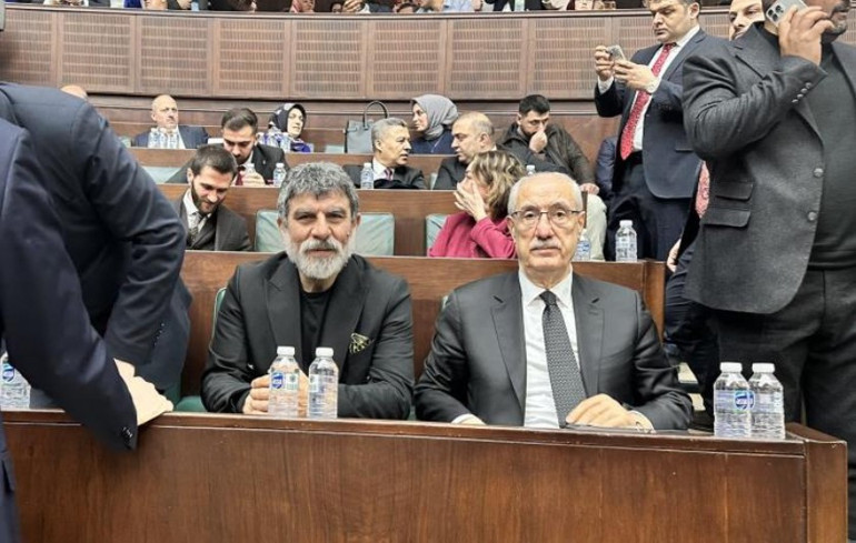 Kurtlar Vadisinin ‘Erdal Kömürcü’sü AK Parti Grup Toplantısına katıldı