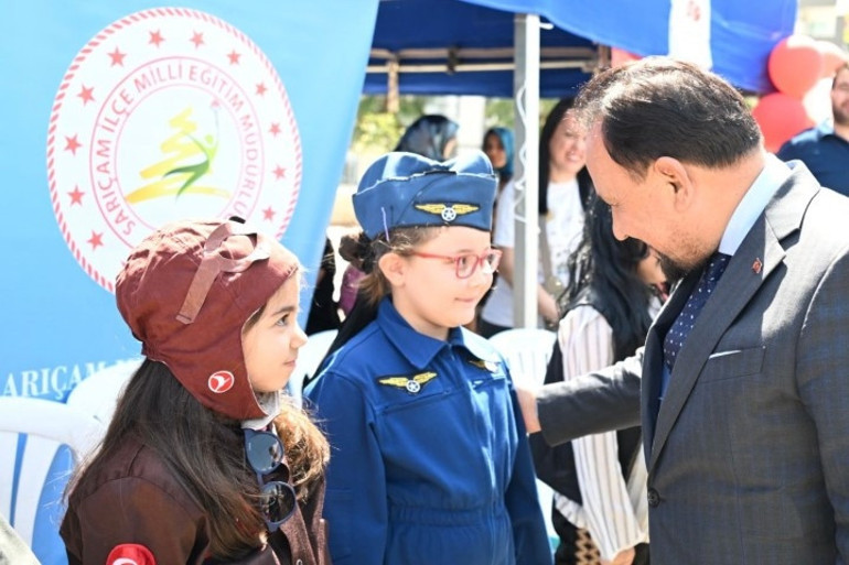 Tarih yazan çocuklar Adanada
